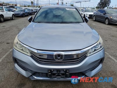 Piąte zdjęcie samochodu w środku: 2017 HONDA ACCORD SPORT VIN:1HGCR2F56HA124928 - miniatura