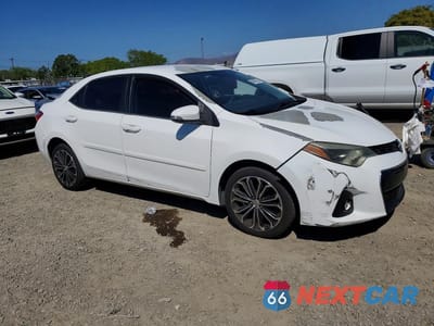 Czwarte zdjęcie samochodu z boku: 2015 TOYOTA COROLLA S PLUS VIN:5YFBURHE7FP338415 - miniatura