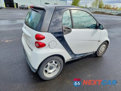 Trzecie zdjęcie samochodu z tyłu: 2013 SMART FORTWO PURE VIN:WMEEJ3BA9DK680406 - miniatura