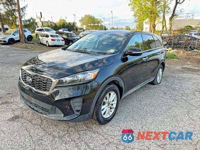 Drugie zdjęcie samochodu z przodu: 2019 KIA SORENTO L VIN:5XYPG4A30KG584522 - miniatura