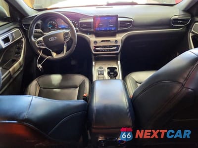 Zdjęcie 8 z 14 samochodu: 2021 FORD EXPLORER XLT VIN:1FMSK8DH3MGB77183 - miniatura