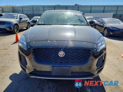 Piąte zdjęcie samochodu w środku: 2018 JAGUAR E-PACE S VIN:SADFJ2FX3J1Z31440 - miniatura