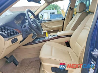 Zdjęcie 7 z 13 samochodu: 2013 BMW X5 XDRIVE50I VIN:5UXZV8C52D0C16583 - miniatura