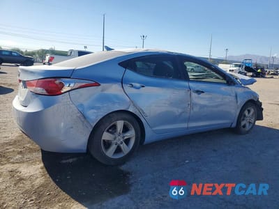 Trzecie zdjęcie samochodu z tyłu: 2013 HYUNDAI ELANTRA GLS VIN:KMHDH4AE8DU543604 - miniatura