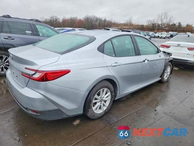 Trzecie zdjęcie samochodu z tyłu: 2026 TOYOTA CAMRY LE VIN:4T1DAACK6TU698043 - miniatura