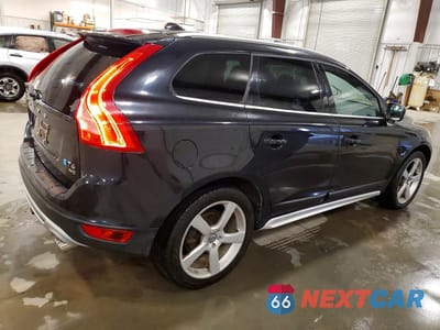 Trzecie zdjęcie samochodu z tyłu: 2013 VOLVO XC60 T6 VIN:YV4902DZ5D2399717 - miniatura