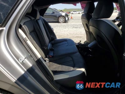 Zdjęcie 10 z 11 samochodu: 2025 KIA K5 GT-LINE VIN:KNAG64J71S5363605 - miniatura