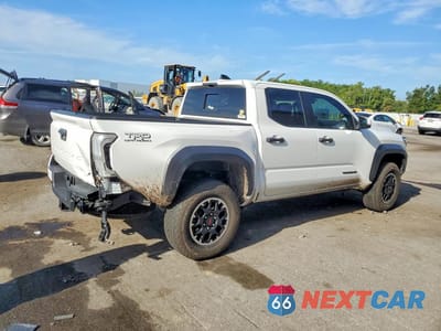 Trzecie zdjęcie samochodu z tyłu: 2024 TOYOTA TACOMA TRD OFF-ROAD VIN:3TYLB5JN6RT030942 - miniatura