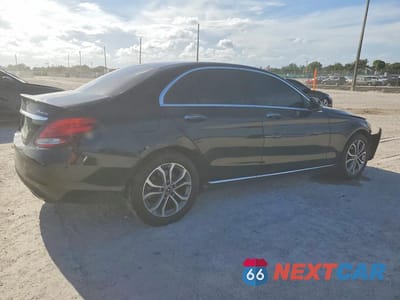 Trzecie zdjęcie samochodu z tyłu: 2017 MERCEDES-BENZ C 300 4MATIC VIN:55SWF4KBXHU226556 - miniatura