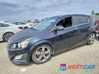 2013 CHEVROLET SONIC RS 1G1JH6SB3D4152960 - główne zdjęcie licytacji z USA - miniatura