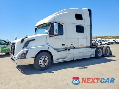 Drugie zdjęcie samochodu z przodu: 2016 VOLVO VNL SEMI TRUCK VIN:4V4NC9EH9GN948933 - miniatura