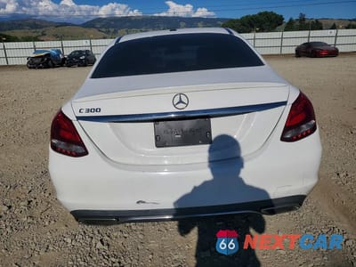 Zdjęcie 6 z 12 samochodu: 2018 MERCEDES-BENZ C 300 VIN:55SWF4JBXJU236561 - miniatura