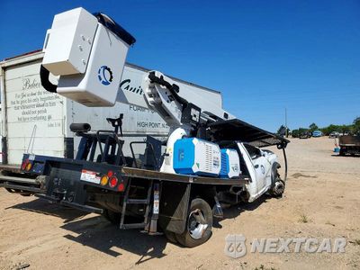 Czwarte zdjęcie samochodu z boku: 2022 RAM 5500 BUCKET TRUCK VIN:3C7WRNBL8NG186543 - miniatura