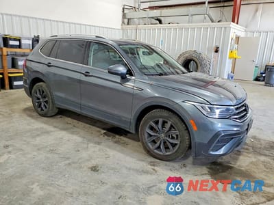 Czwarte zdjęcie samochodu z boku: 2022 VOLKSWAGEN TIGUAN SE VIN:3VV2B7AXXNM056346 - miniatura