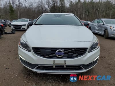 Piąte zdjęcie samochodu w środku: 2018 VOLVO V60 CROSS COUNTRY PREMIER VIN:YV440MWKXJ2044298 - miniatura