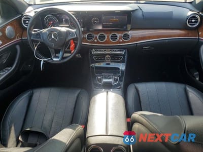 Zdjęcie 8 z 11 samochodu: 2018 MERCEDES-BENZ E 300 4MATIC VIN:WDDZF4KB7JA360542 - miniatura