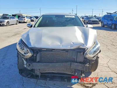 Piąte zdjęcie samochodu w środku: 2019 KIA FORTE LXS VIN:3KPF24AD0KE111591 - miniatura