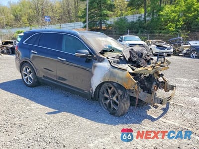 Czwarte zdjęcie samochodu z boku: 2019 KIA SORENTO SX V6 VIN:5XYPKDA53KG469333 - miniatura