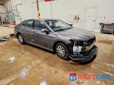 Czwarte zdjęcie samochodu z boku: 2023 TOYOTA CAMRY HYBRID LE VIN:4T1C31AK1PU054464 - miniatura