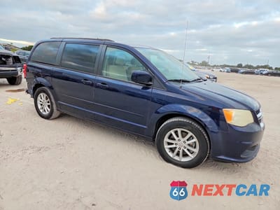 Czwarte zdjęcie samochodu z boku: 2014 DODGE GRAND CARAVAN SXT VIN:2C4RDGCGXER239887 - miniatura