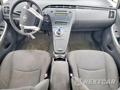 Zdjęcie 8 z 12 samochodu: 2010 TOYOTA PRIUS II VIN:JTDKN3DU3A0108705 - miniatura