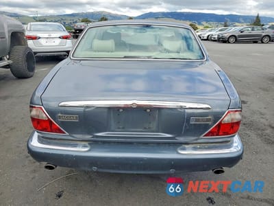 Zdjęcie 6 z 12 samochodu: 2001 JAGUAR XJ8 VIN:SAJDA14C01LF36668 - miniatura