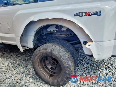 Zdjęcie 9 z 10 samochodu: 2019 FORD F350 SUPER DUTY VIN:1FT8X3DT0KEC36108 - miniatura