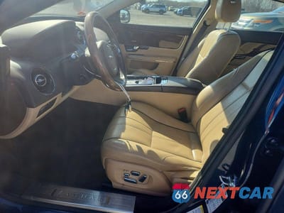 Zdjęcie 7 z 12 samochodu: 2013 JAGUAR XJ VIN:SAJWJ1CD7D8V47268 - miniatura