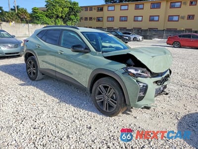 Czwarte zdjęcie samochodu z boku: 2024 CHEVROLET TRAX ACTIV VIN:KL77LKE21RC095608 - miniatura