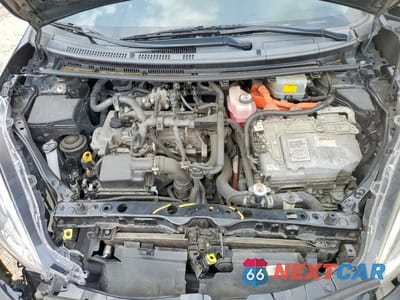 Zdjęcie 11 z 12 samochodu: 2018 TOYOTA PRIUS C FOUR VIN:JTDKDTB34J1605978 - miniatura
