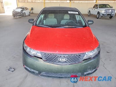 Piąte zdjęcie samochodu w środku: 2011 KIA FORTE VIN:KNAFT4A22B5324479 - miniatura