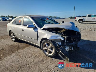 Czwarte zdjęcie samochodu z boku: 2008 HYUNDAI SONATA SE VIN:5NPEU46C18H375042 - miniatura