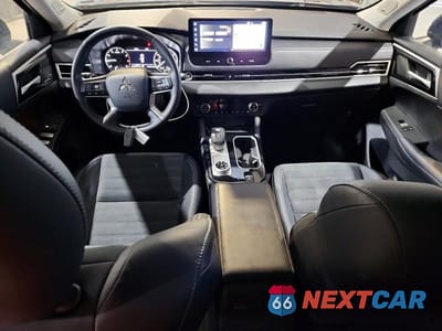 Zdjęcie 8 z 13 samochodu: 2025 MITSUBISHI OUTLANDER SE VIN:JA4J4VA83SZ032766 - miniatura