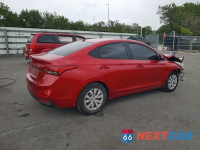 Trzecie zdjęcie samochodu z tyłu: 2020 HYUNDAI ACCENT SE VIN:3KPC24A67LE122268 - miniatura