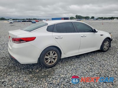 Trzecie zdjęcie samochodu z tyłu: 2018 KIA OPTIMA LX VIN:5XXGT4L38JG227990 - miniatura