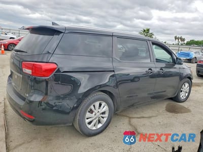 Trzecie zdjęcie samochodu z tyłu: 2017 KIA SEDONA LX VIN:KNDMB5C12H6326095 - miniatura