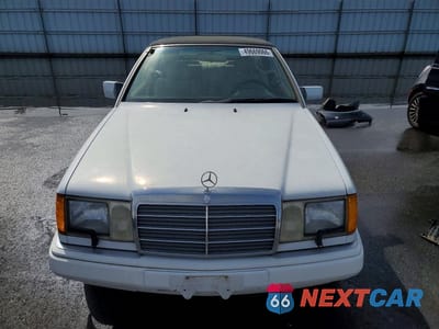 Piąte zdjęcie samochodu w środku: 1993 MERCEDES-BENZ 300 CECV VIN:WDBEA66E3PB884845 - miniatura