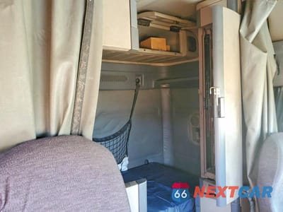Zdjęcie 6 z 10 samochodu: 2014 FREIGHTLINER CASCADIA 125 SEMI TRUCK VIN:1FUJGLDV1ELFV4303 - miniatura