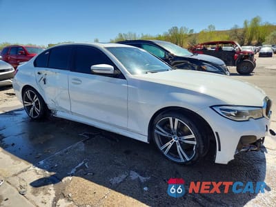 Czwarte zdjęcie samochodu z boku: 2019 BMW 330I VIN:WBA5R1C58KAK09151 - miniatura