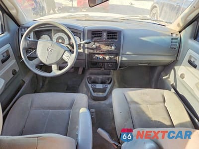Zdjęcie 8 z 12 samochodu: 2006 DODGE DAKOTA QUAD VIN:1D7HW28K66S536778 - miniatura