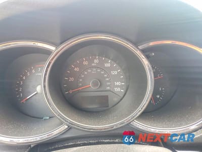 Zdjęcie 9 z 13 samochodu: 2013 KIA SORENTO LX VIN:5XYKT3A65DG325117 - miniatura