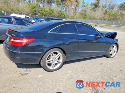 Trzecie zdjęcie samochodu z tyłu: 2013 MERCEDES-BENZ E 350 4MATIC VIN:WDDKJ8JB8DF211671 - miniatura