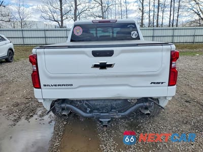 Zdjęcie 6 z 12 samochodu: 2023 CHEVROLET SILVERADO K1500 RST VIN:3GCUDEE80PG222156 - miniatura