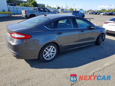 Trzecie zdjęcie samochodu z tyłu: 2016 FORD FUSION SE VIN:3FA6P0HD6GR291603 - miniatura