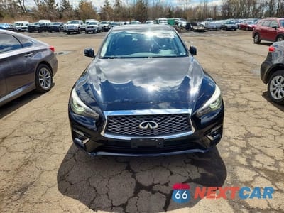 Piąte zdjęcie samochodu w środku: 2018 INFINITI Q50 3.0T LUXE VIN:JN1EV7AR2JM430266 - miniatura