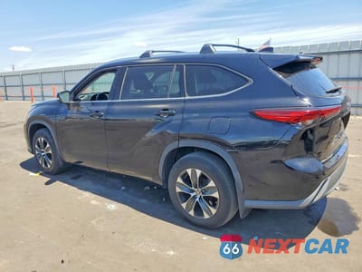 Drugie zdjęcie samochodu z przodu: 2020 TOYOTA HIGHLANDER XLE VIN:5TDGZRAH5LS513372 - miniatura