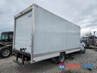 Trzecie zdjęcie samochodu z tyłu: 2021 CHEV SILVERADO MEDIUM DUTY VIN:1HTKHPVK8MH206763 - miniatura