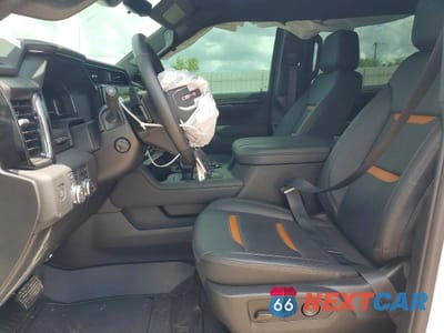 Zdjęcie 7 z 12 samochodu: 2025 GMC SIERRA K1500 AT4 VIN:1GTUUEE80SZ341382 - miniatura