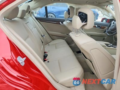 Zdjęcie 10 z 13 samochodu: 2013 MERCEDES-BENZ C 250 VIN:WDDGF4HB0DR256544 - miniatura