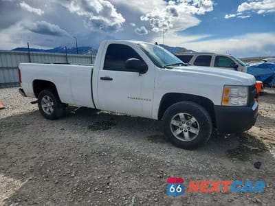 Czwarte zdjęcie samochodu z boku: 2008 CHEV SILVERADO C1500 VIN:1GCEC14XX8Z109972 - miniatura